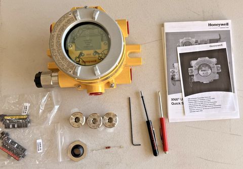 Honeywell XNX Universal Transmitter Gas Detector New Full Kit